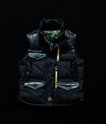 新品 正規品 モンクレール×ファレルウィリアムス MONCLER ワッペン付き 2023年最新】モンクレール×ファレル・ウィリアムス コラボ