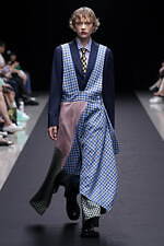 クイーン アンド ジャック 2024年春夏コレクション - エレガントに輝くスクール・ガール｜写真3