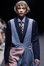 クイーン アンド ジャック 2024年春夏コレクション - エレガントに輝くスクール・ガール｜写真4