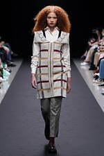 クイーン アンド ジャック 2024年春夏コレクション - エレガントに輝くスクール・ガール｜写真15