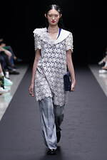 クイーン アンド ジャック 2024年春夏コレクション - エレガントに輝くスクール・ガール｜写真24