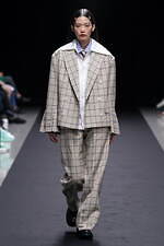 クイーン アンド ジャック 2024年春夏コレクション - エレガントに輝くスクール・ガール｜写真28