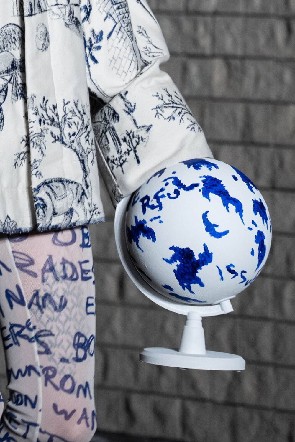 シンヤコヅカ(SHINYAKOZUKA) 2024年春夏ウィメンズ&メンズコレクション  - 写真2