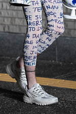 シンヤコヅカ 2024年春夏コレクション、月夜の散歩道｜写真3