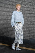 シンヤコヅカ 2024年春夏コレクション、月夜の散歩道｜写真4