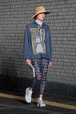 シンヤコヅカ 2024年春夏コレクション、月夜の散歩道｜写真11