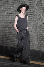 シンヤコヅカ 2024年春夏コレクション、月夜の散歩道｜写真19