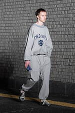 シンヤコヅカ 2024年春夏コレクション、月夜の散歩道｜写真23