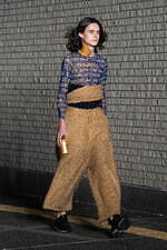 シンヤコヅカ 2024年春夏コレクション、月夜の散歩道｜写真51