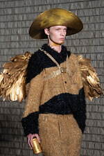 シンヤコヅカ 2024年春夏コレクション、月夜の散歩道｜写真54