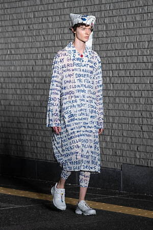 シンヤコヅカ 2024年春夏コレクション、月夜の散歩道｜写真9