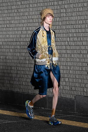 シンヤコヅカ 2024年春夏コレクション、月夜の散歩道｜写真49