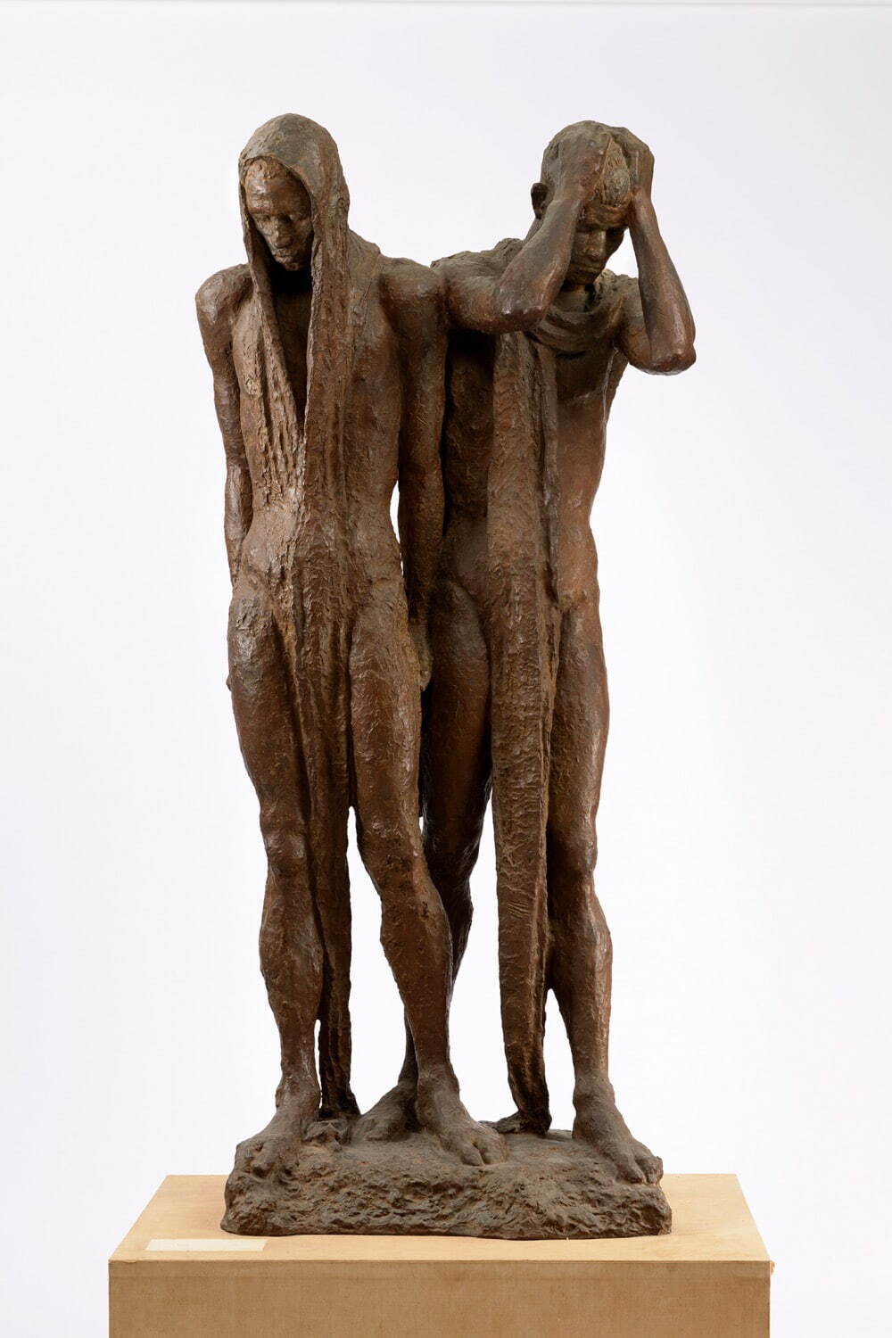 古賀忠雄 《二つの道》 1962年 ブロンズ 練馬区蔵