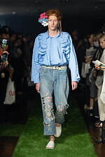 セヴシグ 2024年春夏コレクション - 障壁の先に見える一縷の光｜写真1