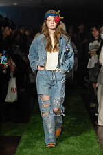 セヴシグ 2024年春夏コレクション - 障壁の先に見える一縷の光｜写真5