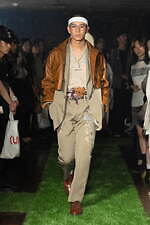 セヴシグ 2024年春夏コレクション - 障壁の先に見える一縷の光｜写真10