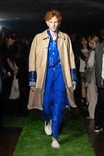 セヴシグ 2024年春夏コレクション - 障壁の先に見える一縷の光｜写真26