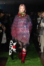 セヴシグ 2024年春夏コレクション - 障壁の先に見える一縷の光｜写真32