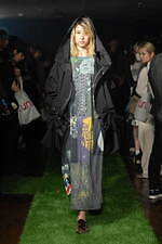 セヴシグ 2024年春夏コレクション - 障壁の先に見える一縷の光｜写真36