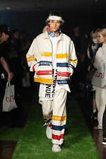 セヴシグ 2024年春夏コレクション - 障壁の先に見える一縷の光｜写真49