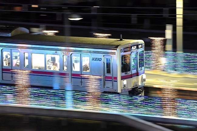 よみうりランド“宝石色”イルミネーション「ジュエルミネーション」新色アースブルーのライトアップも｜写真18