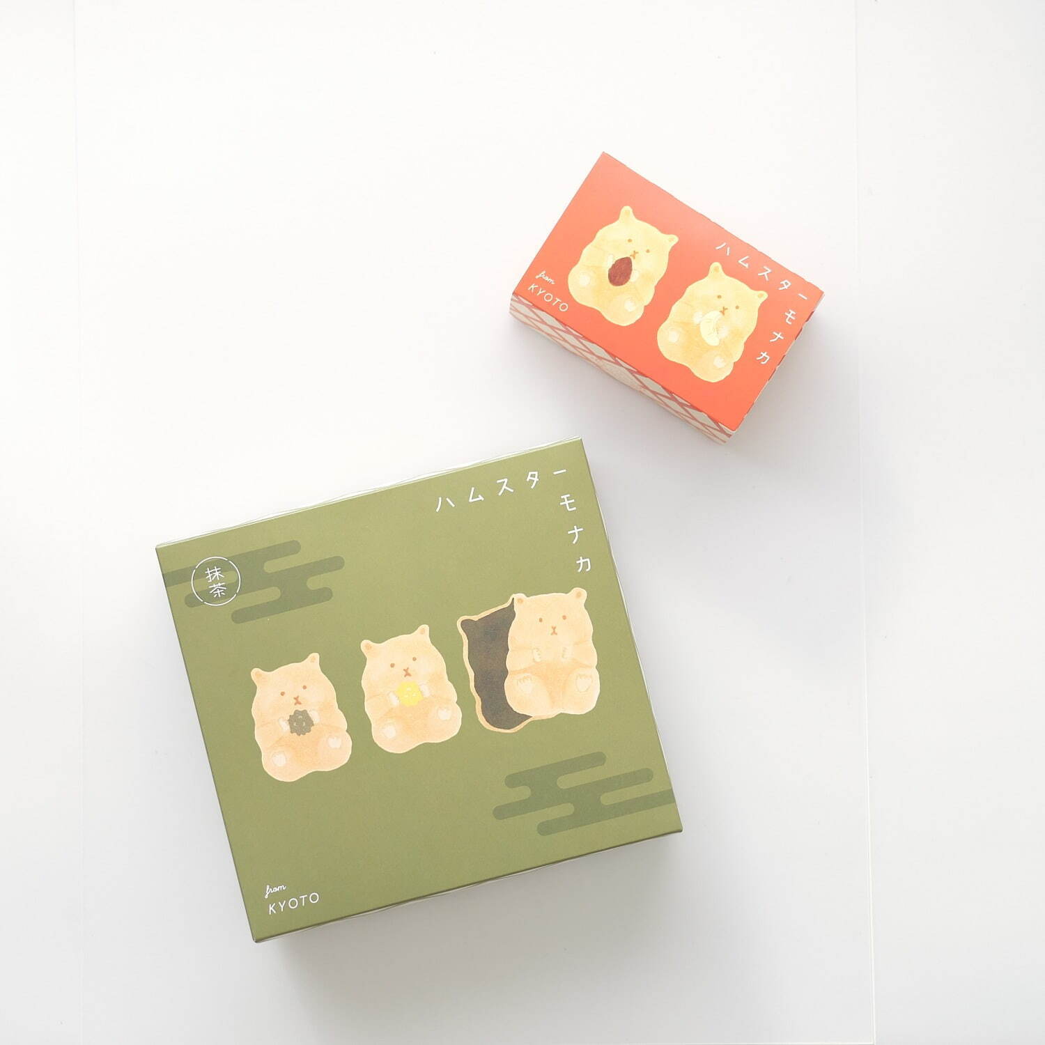 「ハムスターモナカ」の秋限定・栗餡バージョン、“栗らくがん”を抱えるハムスター型最中｜写真8