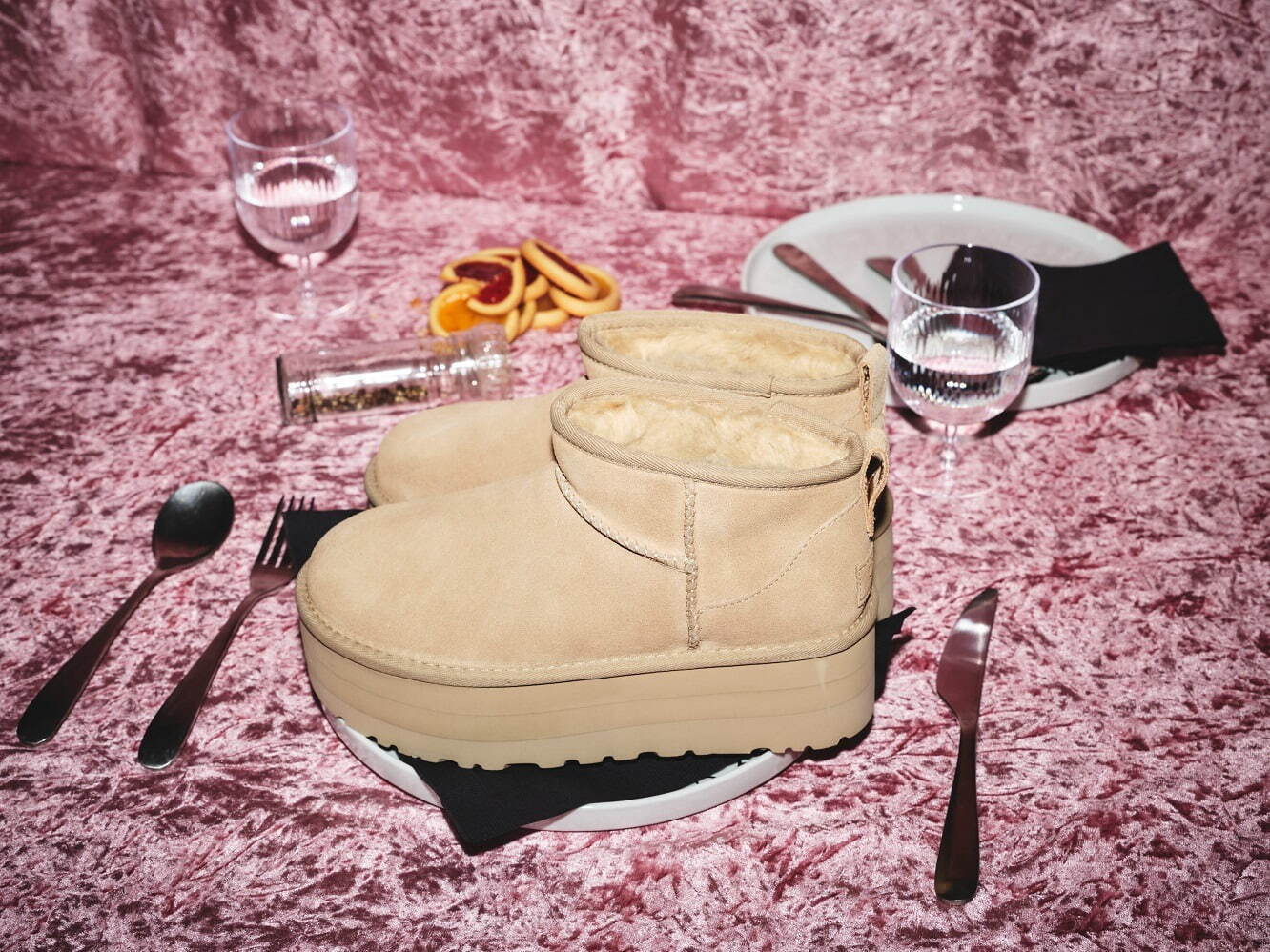 UGG 厚底　ショートブーツ