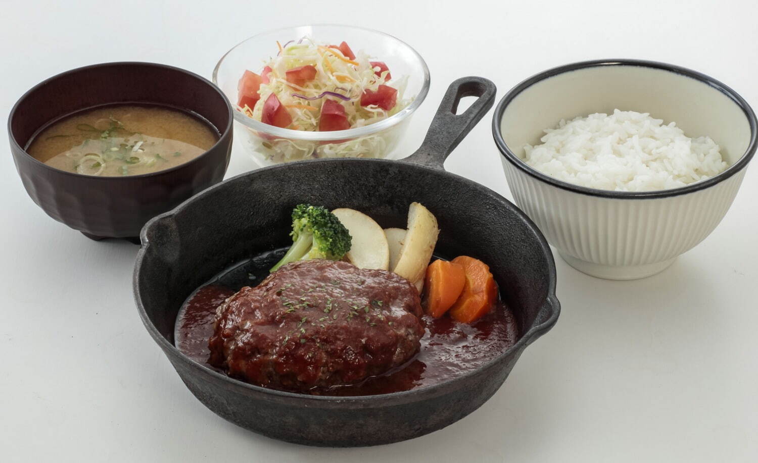 大阪・ヘップファイブに新飲食エリア「タムロ」オープン、ワッフルやハンバーグなど全14店舗が出店｜写真11