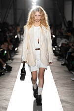 セブンバイセブン 2024年春夏コレクション - 個の際立つ装い、自由に着ることを楽しんで｜写真51