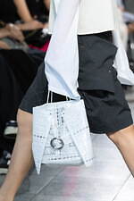 ヨウヘイ オオノ 2024年春夏コレクション - 過去と向き合い、夢を築く｜写真19