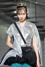 ヨウヘイ オオノ 2024年春夏コレクション - 過去と向き合い、夢を築く｜写真30