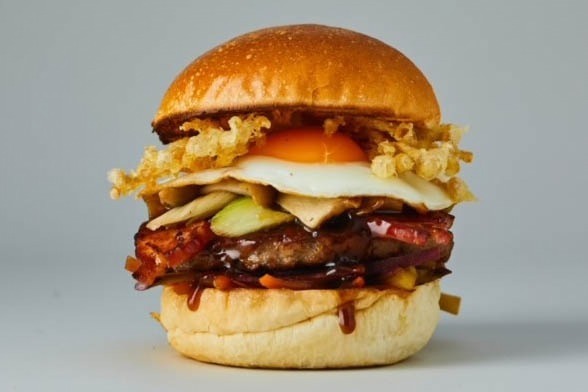 ハンバーガー｜J.S. バーガーズ カフェ秋の“お月見”メニュー、月見てんぷらバーガーや紫芋ワッフル