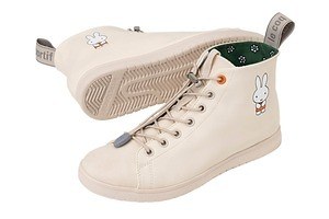 ミッフィー×ルコックスポルティフの防水スニーカー、"生まれたてのミッフィー”柄レインシューズ