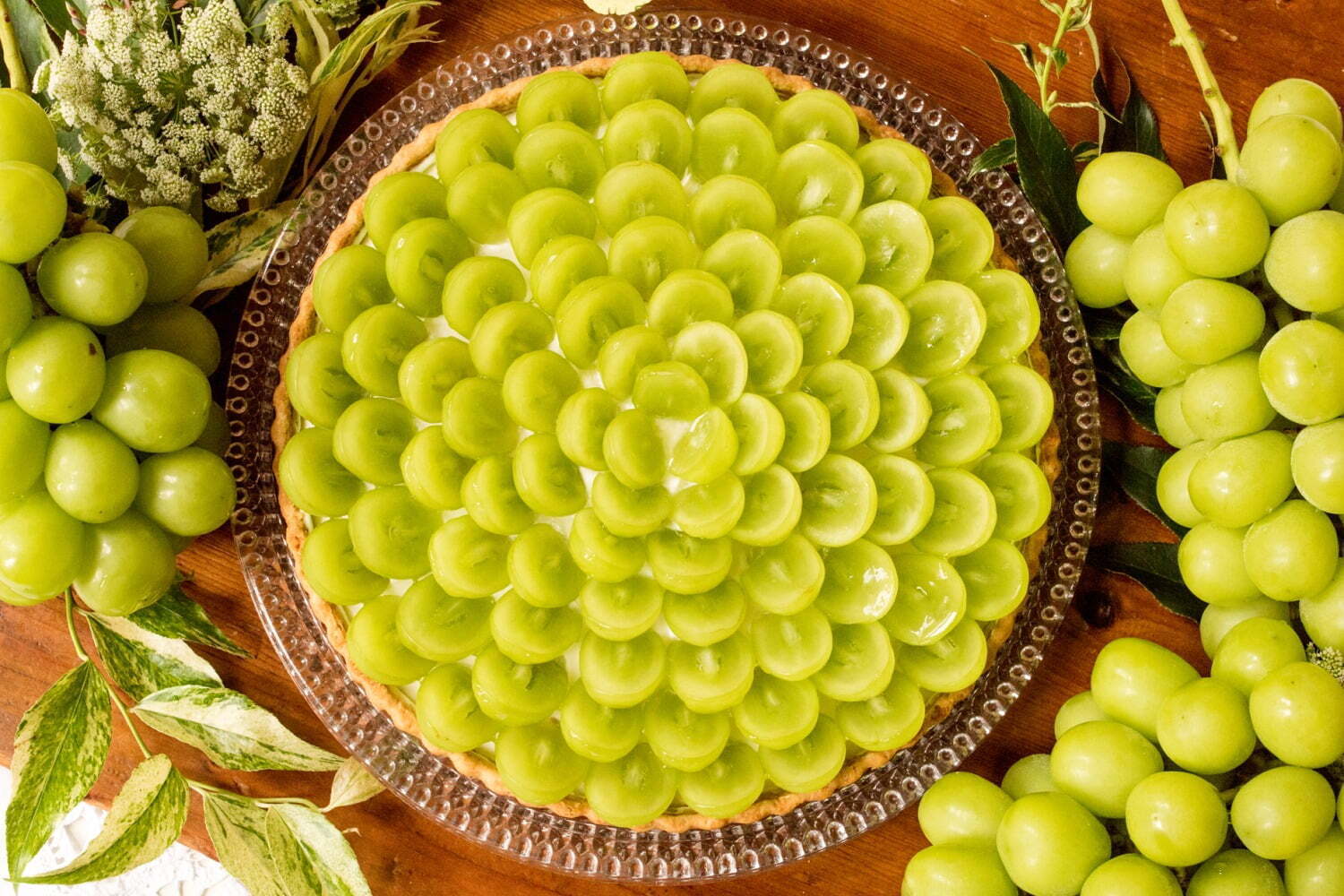 ぶどう｜キル フェ ボン秋限定“ぶどう”のフルーツタルト、シャインマスカットやナガノパープルをたっぷり