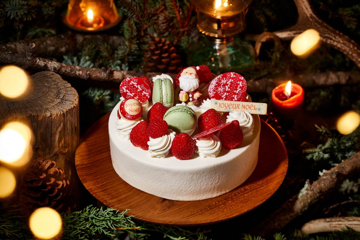 帝国ホテル 東京のクリスマス2023、“赤いバラが咲く”ショートケーキやトリュフケーキなど｜写真8