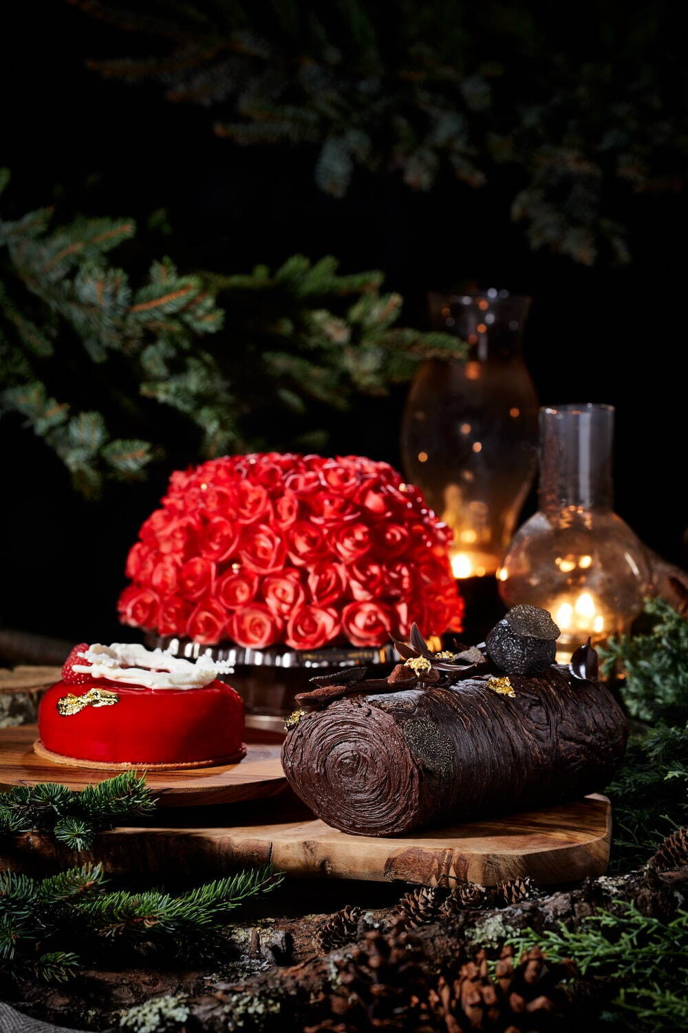 帝国ホテル 東京のクリスマス2023、“赤いバラが咲く”ショートケーキやトリュフケーキなど｜写真5