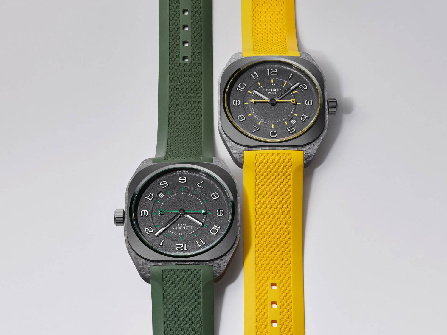 エルメス“クッション形ケース”のメンズ腕時計「エルメスH08」イエロー