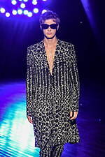 リンシュウ 2024年春夏コレクション - 苦くて甘い恋心｜写真20