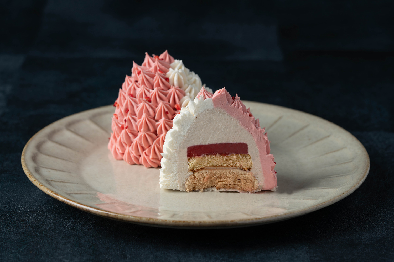 辻口博啓の和スイーツ専門店「和楽紅屋」“ショコラ羊羹”に栗の新フレーバー＆苺と栗の限定モンブランも｜エキュート東京