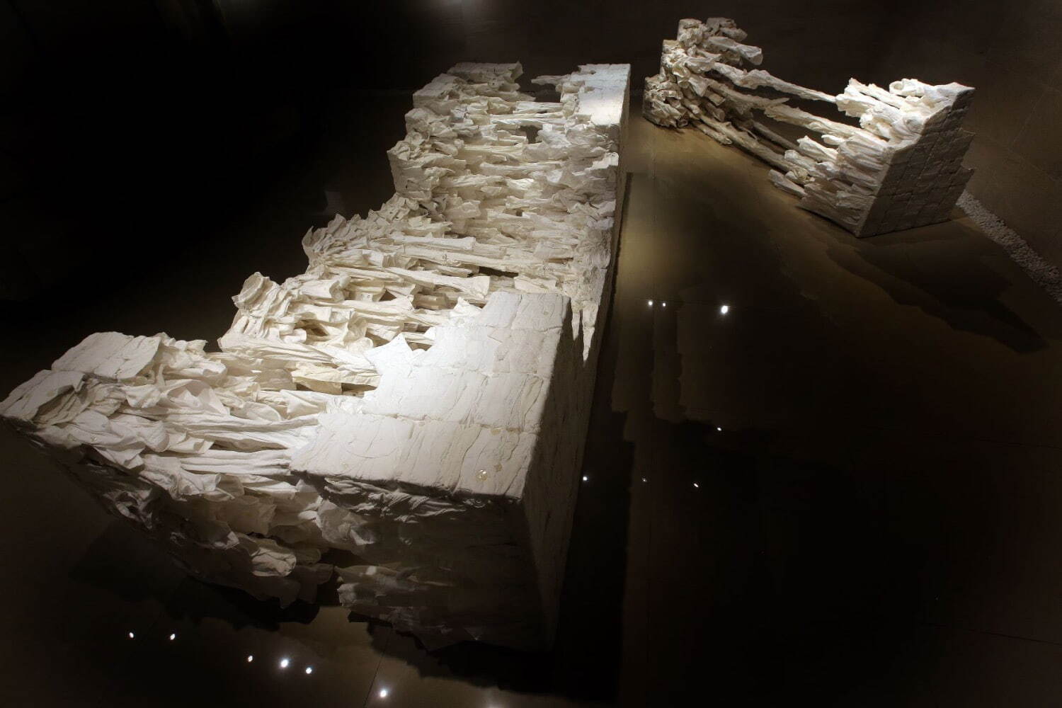 吉本直子 《白の棺》 2021年