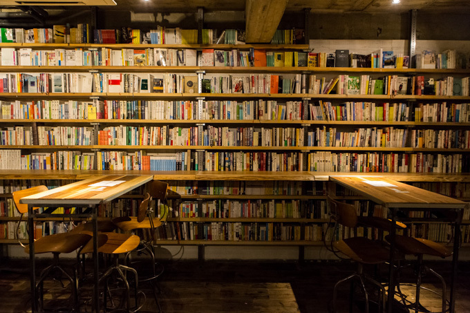「森の図書室」渋谷で深夜まで営業 - 飲食も可能な“本と人がつながる場所” | 写真