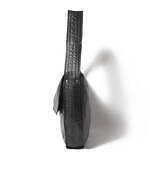 シーシーユーのエストネーション限定アイテム、“2WAY襟”の上品カウレザージャケット＆ミニバッグ｜写真4