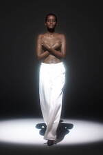 ドレスドアンドレスド“マラルメの詩”刺繍のシアードレス＆ハンマーサテンパンツ - 渋谷で期間限定ストア｜写真2