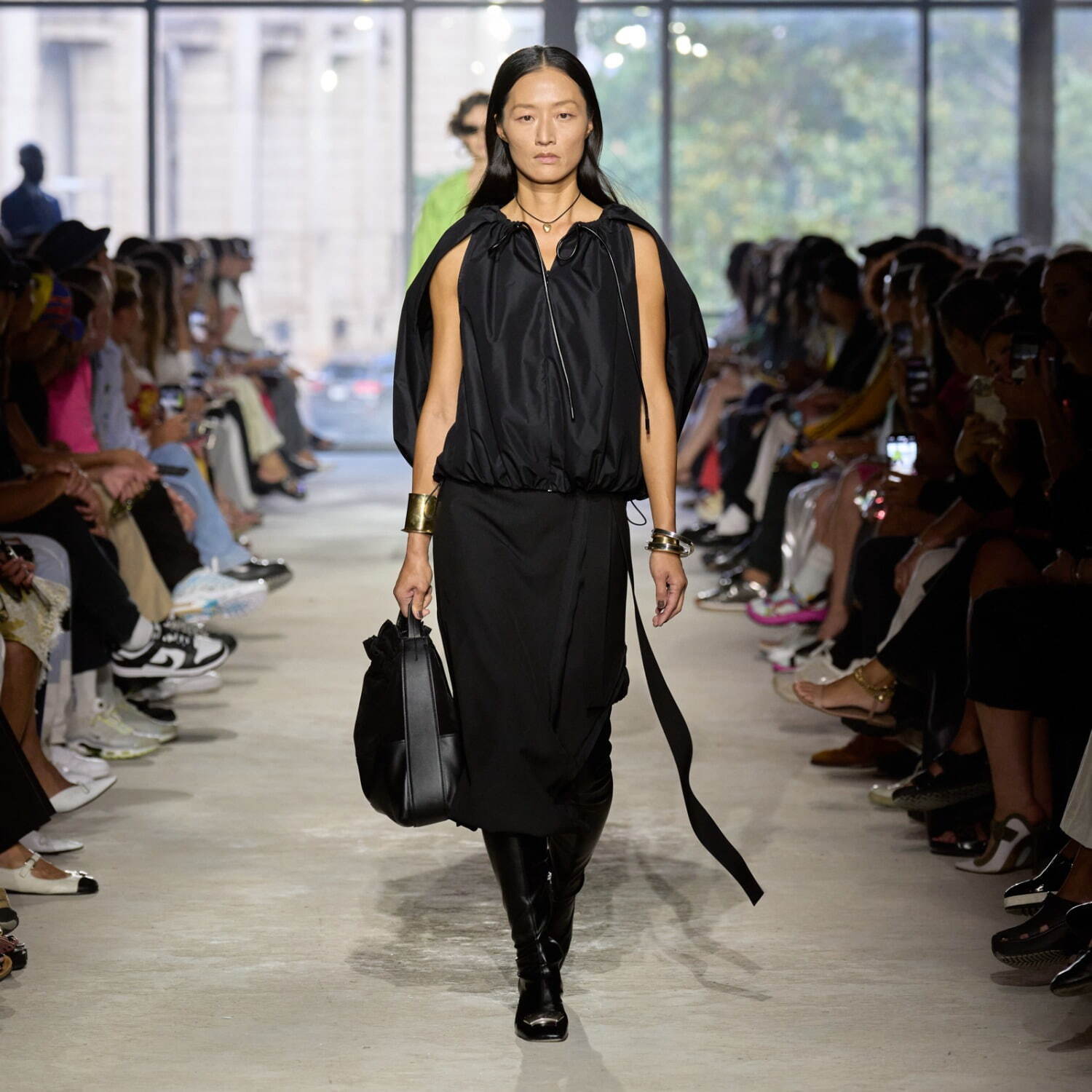 3.1 フィリップ リム(3.1 Phillip Lim) 2024年春夏ウィメンズコレクション  - 写真25