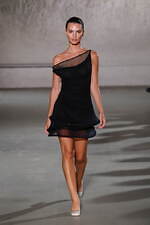 トリー バーチ 2024年春夏コレクション	- “エフォートレス”な生活を目指して｜写真36