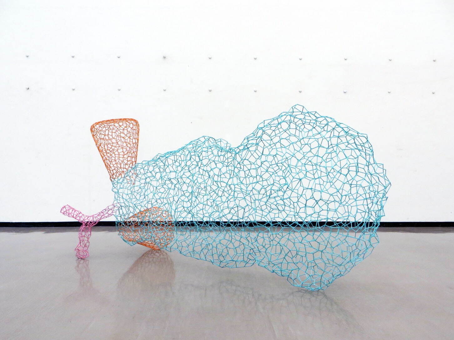 岡田健太郎 《岩と工場》 2017年