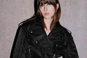 ヴィヴィアン・ウエストウッド レッドレーベル、“ハート襟”の「ラブライダースジャケット」新宿限定で