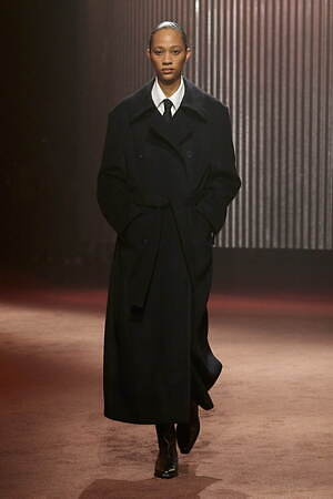 コス(COS) 2023-24年秋冬ウィメンズ&メンズコレクション  - 写真1