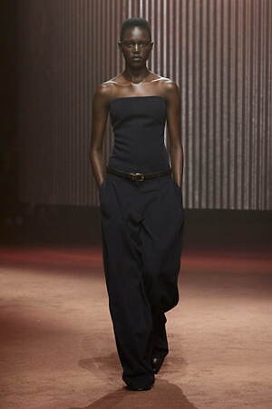 コス(COS) 2023-24年秋冬ウィメンズ&メンズコレクション  - 写真2