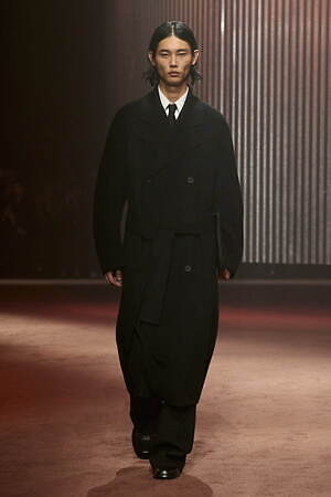 コス(COS) 2023-24年秋冬ウィメンズ&メンズコレクション  - 写真3